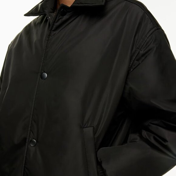 Aritzia Tna Coaches Short Jacket – Black, Size L, Vegan Down (EUC) - Picture 3 of 8